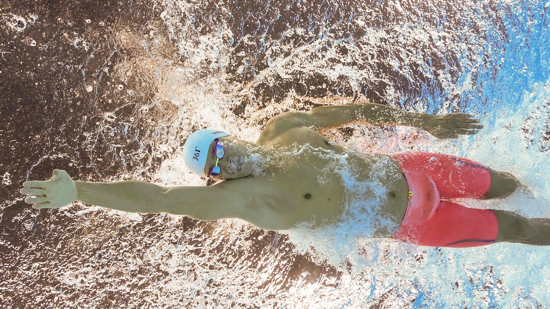 戴维·帕特森为袋鼠队注入战术活力，成功打破对方防线，佩特·戴维森